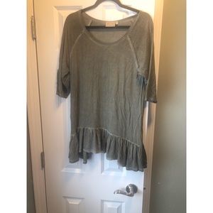 Fashion top with peplum bottom